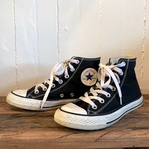 Converse All Star Chuck Taylor Men’s 5 Women’s 7